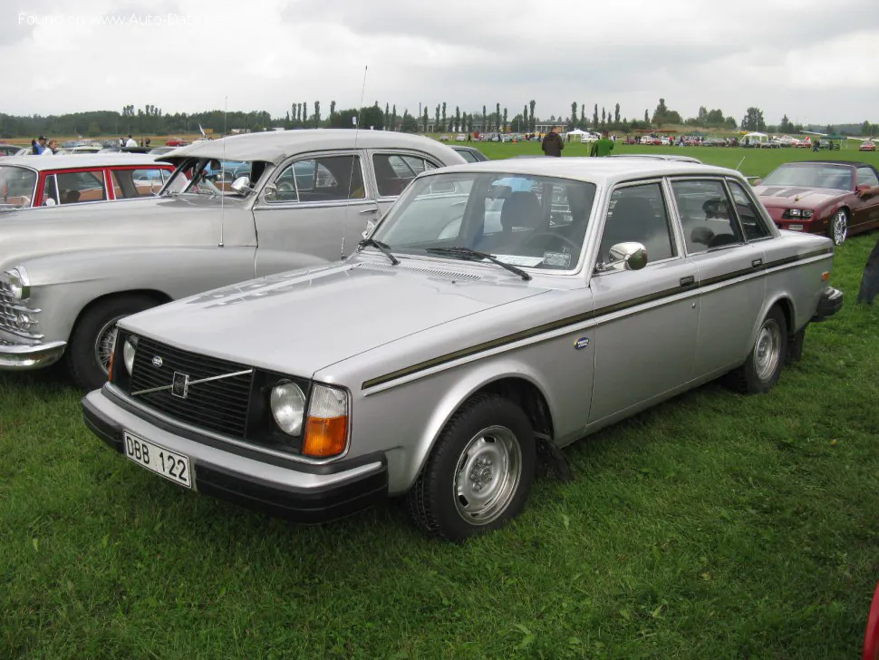 1974 Volvo 240 (P242,P244) - Photo 1