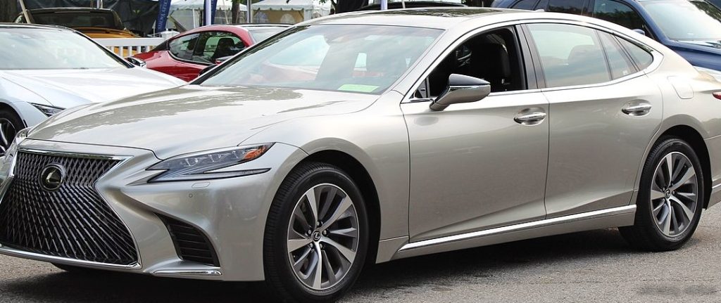 Lexus LS