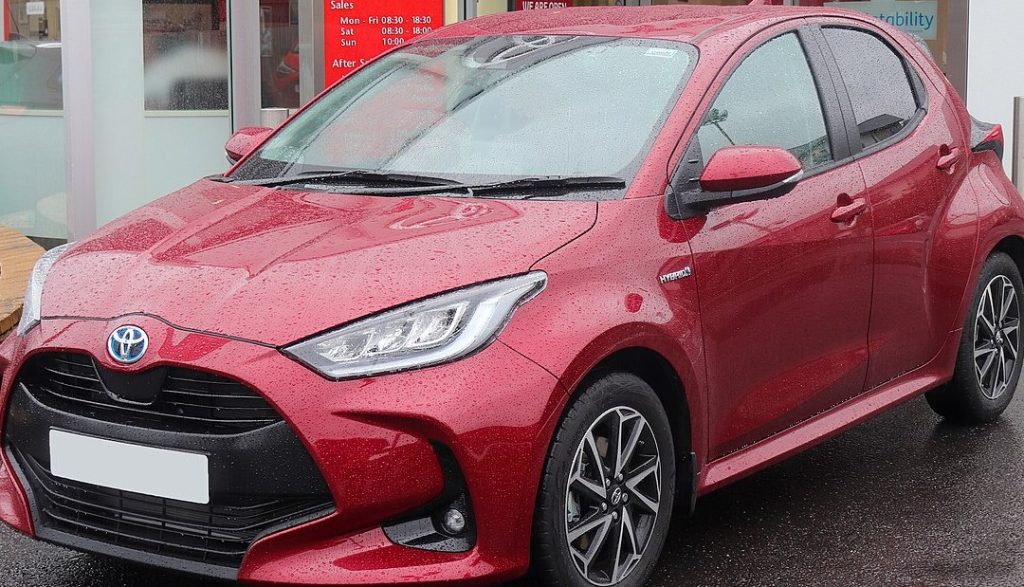 Toyota Yaris (XP210)