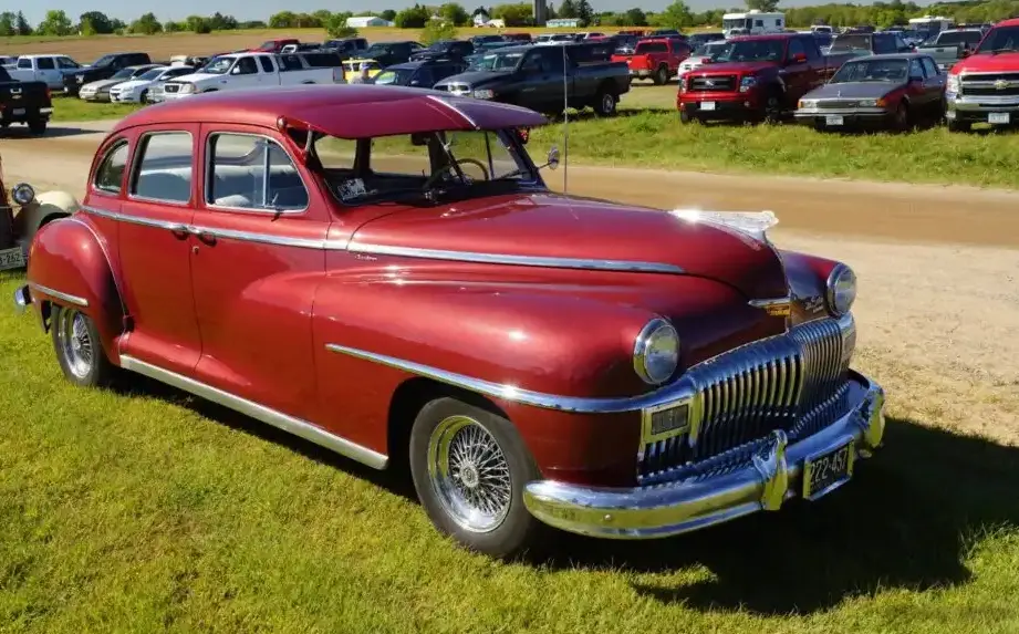 1946-1949 DeSoto Custom 4-Door Sedan 3.9 (109 Hp)
