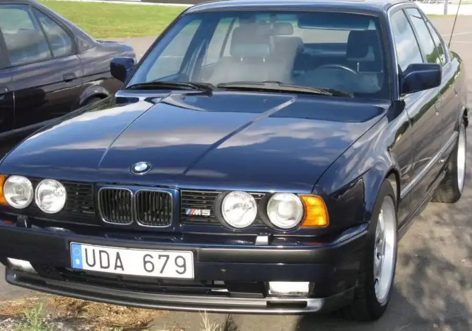1988-1991 BMW M5 (E34) 3.5 (315 Hp)