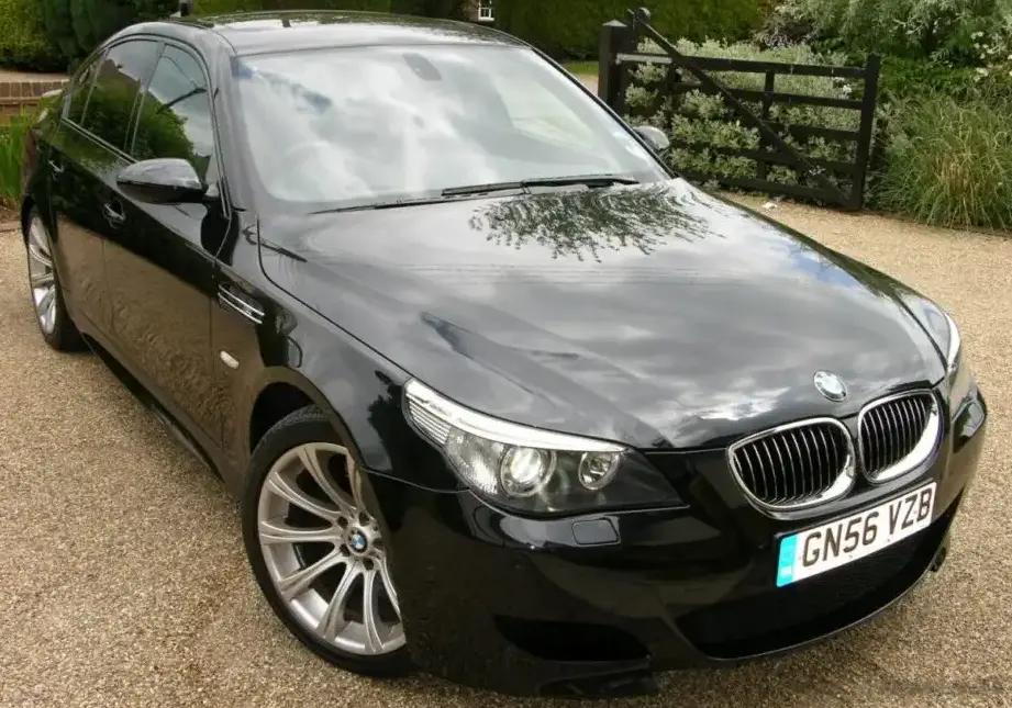 2005-2007 BMW M5 (E60) 5.0 V10 (507 Hp) SMG