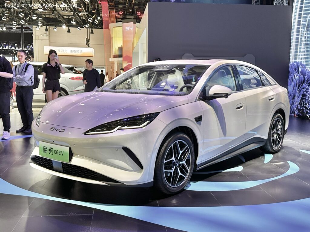 BYD Seal 06 46.08 kWh (150 Hp) Electric