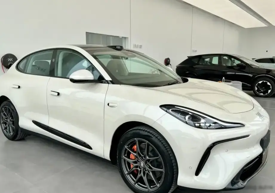 2023-2024 IM LS6 I 100 kWh (515 Hp)