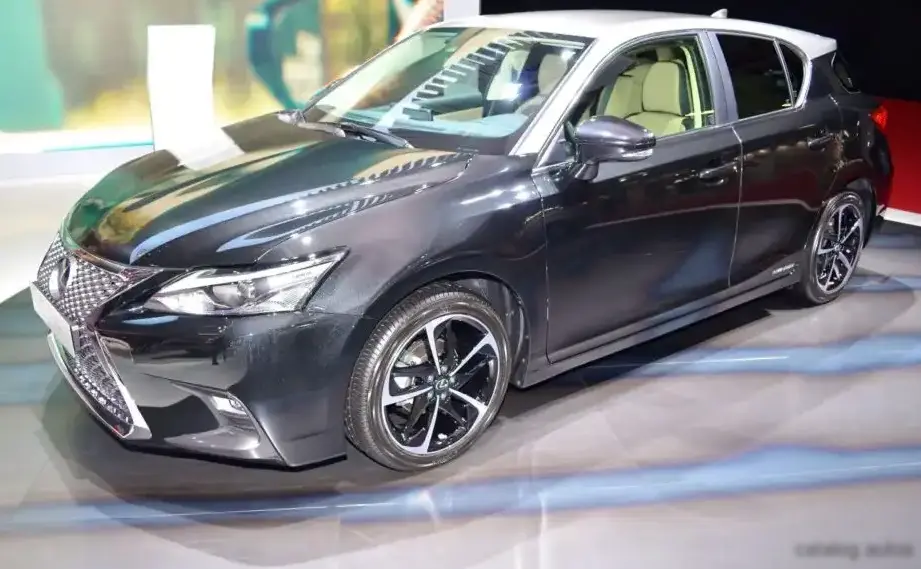 2017 Lexus CT I (facelift ) 200h (134 Hp) Hybrid e-CVT