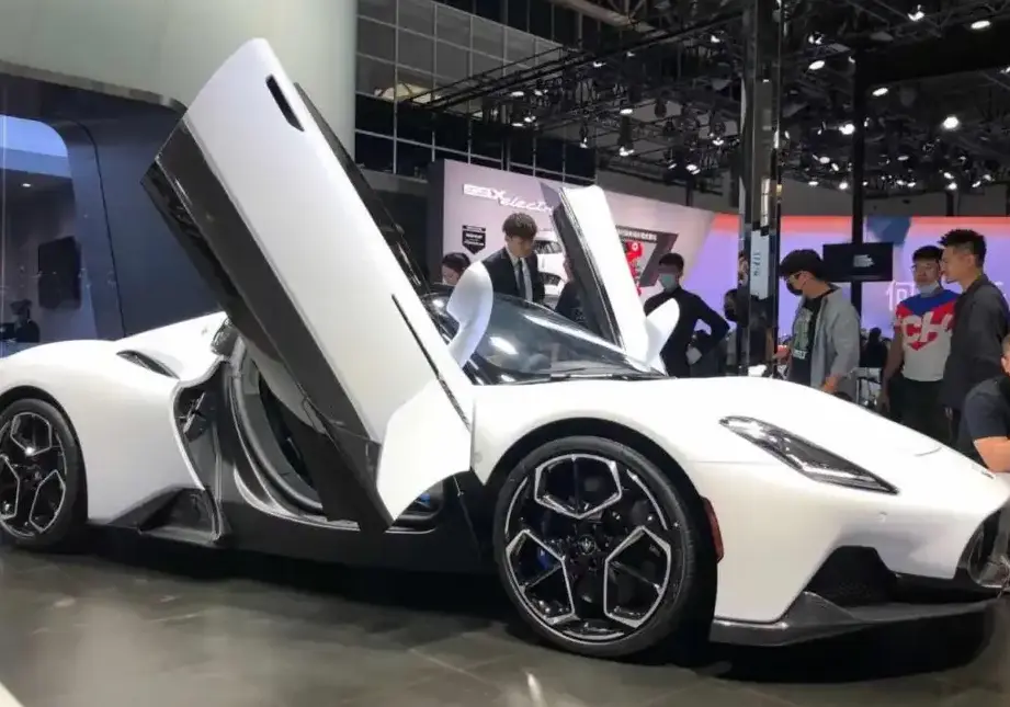 2020 Maserati MC20 3.0 V6 (630 Hp) DCT