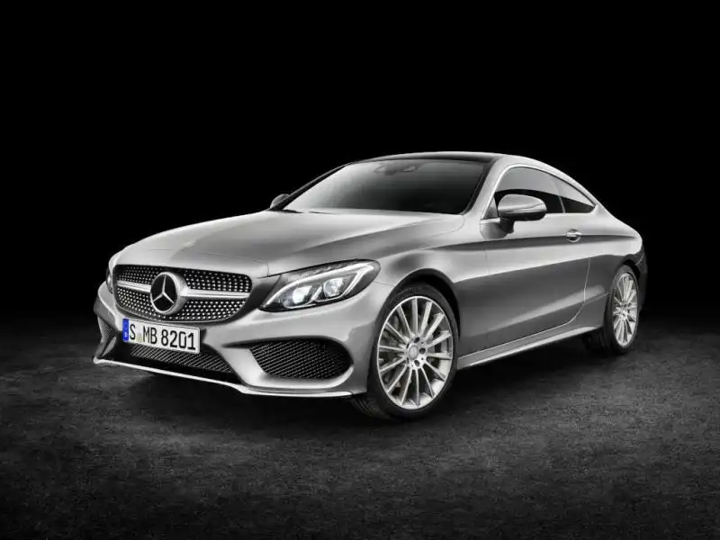 Mercedes-Benz C-class Coupe (C205) C 300 (241 Hp) 4MATIC 7G-TRONIC PLUS