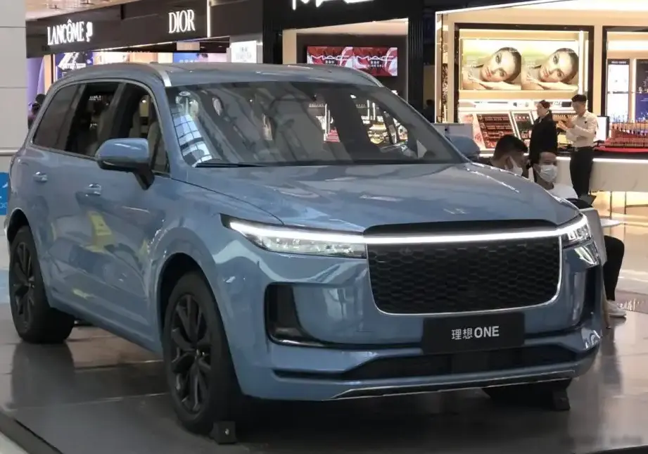 2021-2022 Li ONE (facelift ) 1.2T 40.5 kWh (333 Hp) Extended Range 4WD