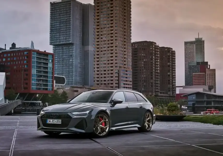 2022-2025 Audi RS6 Avant (C8) performance 4.0 TFSI V8 (630 Hp) Mild Hybrid quattro tiptronic
