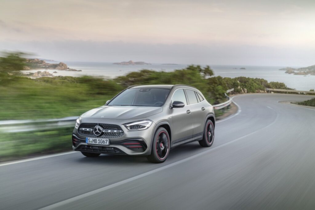 Mercedes-Benz GLA (H247) AMG GLA 45 (387 Hp) 4MATIC+ DCT