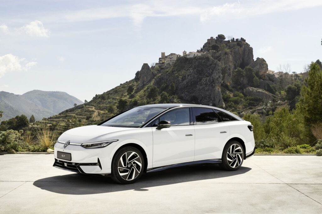 Volkswagen ID.7 Pro 82 kWh (286 Hp)