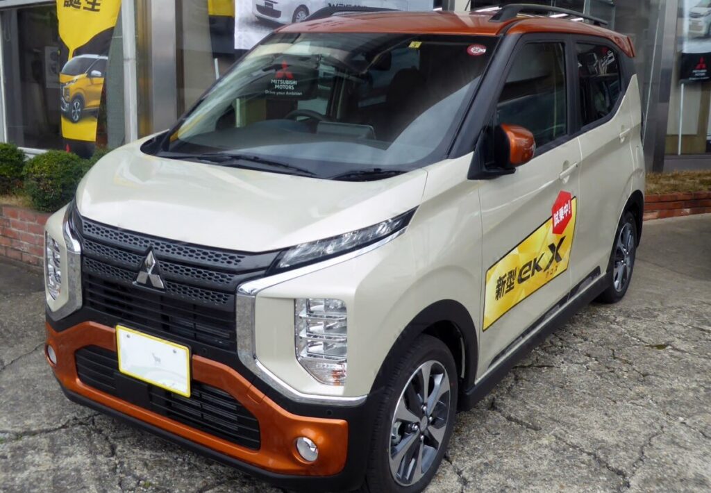 Mitsubishi eK X 0.7 (52 Hp) Hybrid CVT