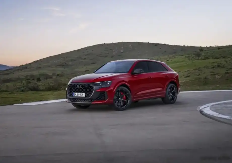 2024 Audi RSQ8 (4M facelift ) performance 4.0 TFSI V8 (640 Hp) Mild Hybrid quattro tiptronic