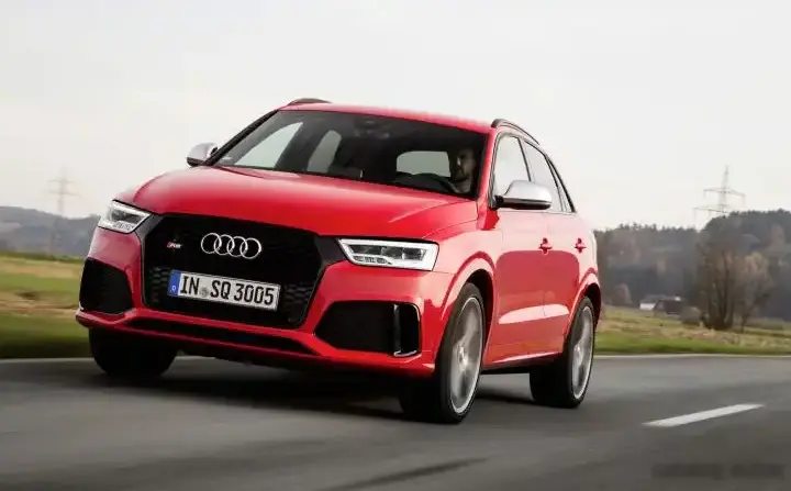 2015-2016 Audi RSQ3 (facelift ) 2.5 TFSI (340 Hp) quattro S tronic