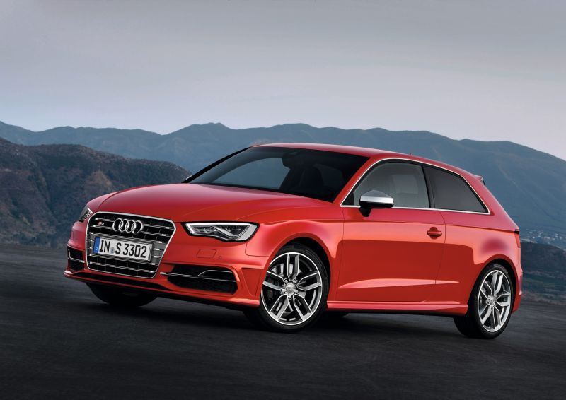 Audi S3 (8V) 2.0 TFSI (300 Hp) quattro