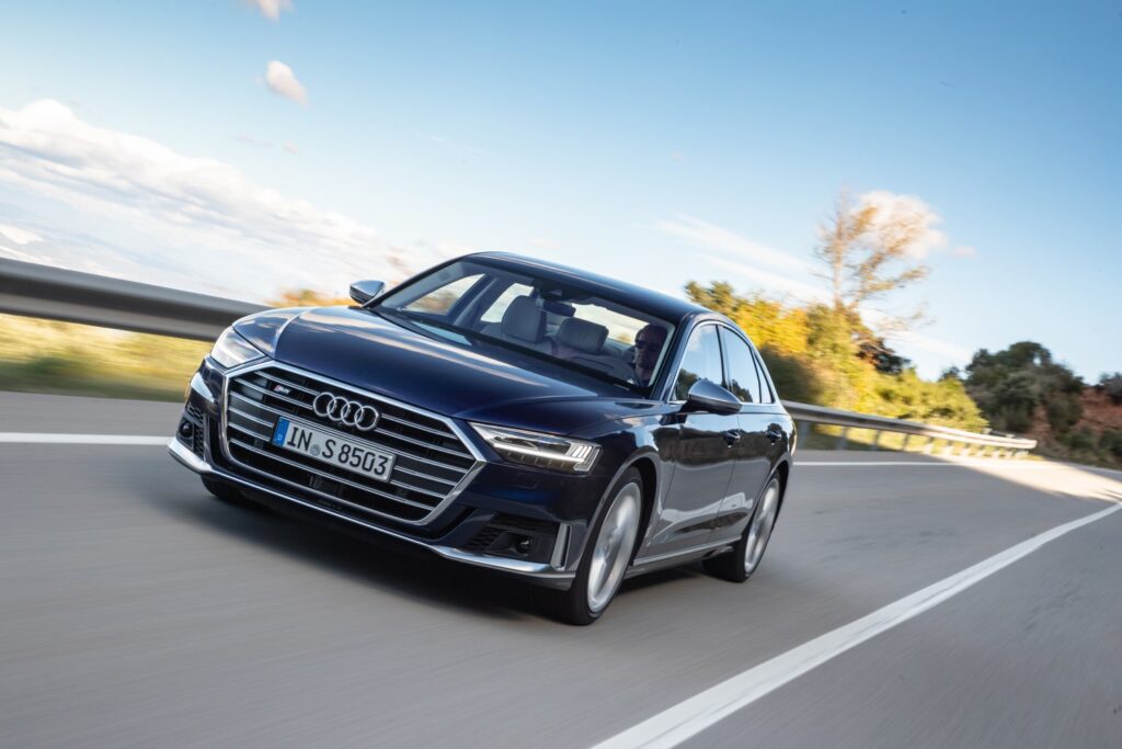 Audi S8 (D5) 4.0 TFSI V8 (571 Hp) Mild Hybrid quattro tiptronic COD