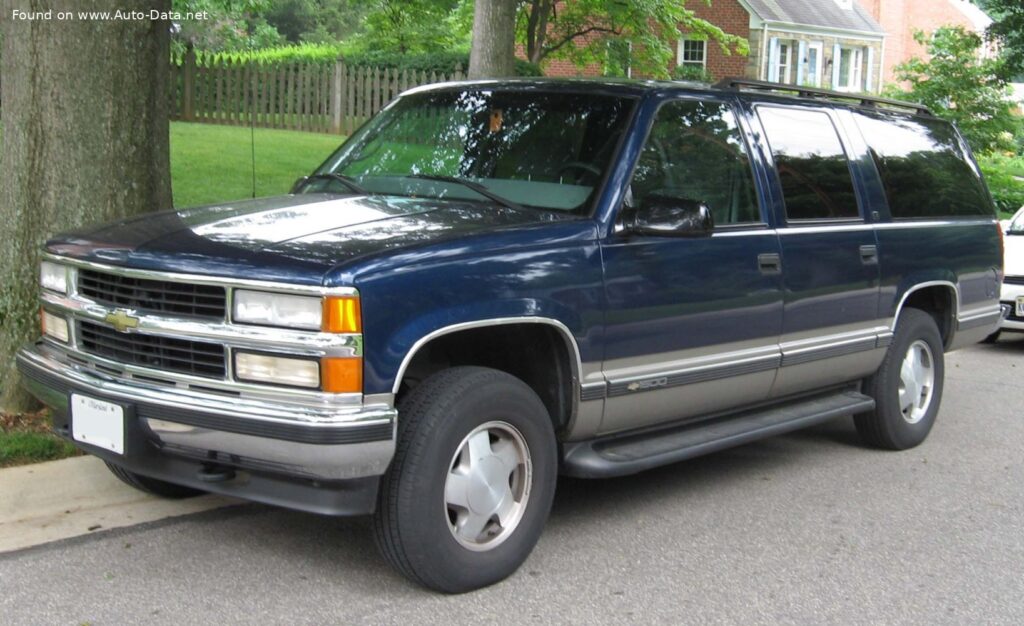 Chevrolet Suburban (GMT400) 5.7 i V8 (250 Hp)