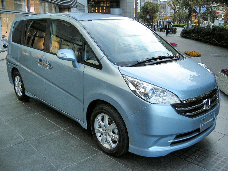 Honda Stepwgn III 2.4 i 16V (162 Hp)