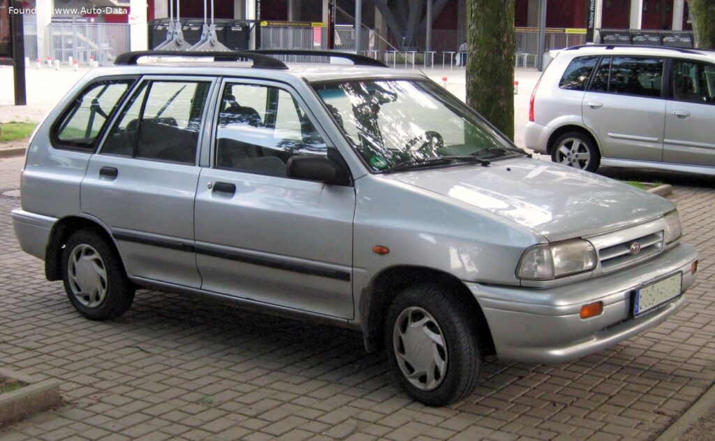 Kia Pride Combi 1.3 i (64 Hp)