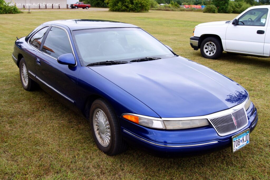 Lincoln Mark VIII 4.6 i V8 32V (280 Hp)