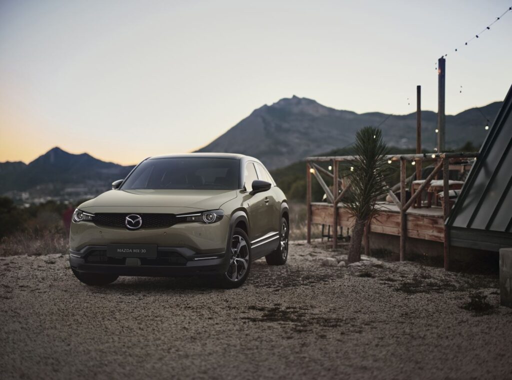 Mazda MX-30 0.8 e-SKYACTIV R-EV (170 Hp) Plug-in Hybrid