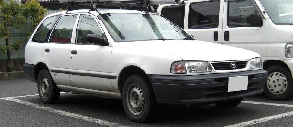 Mazda Protege Wagon 1.5 i (110 Hp)