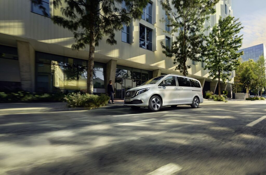 Mercedes-Benz EQV (V447) Long EQV 300 100 kWh (204 Hp)