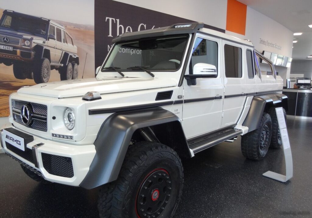 Mercedes-Benz G-class 6×6 (W463) AMG G 63 V8 (544 Hp) 6×6 7G-TRONIC SPEEDSHIFT PLUS
