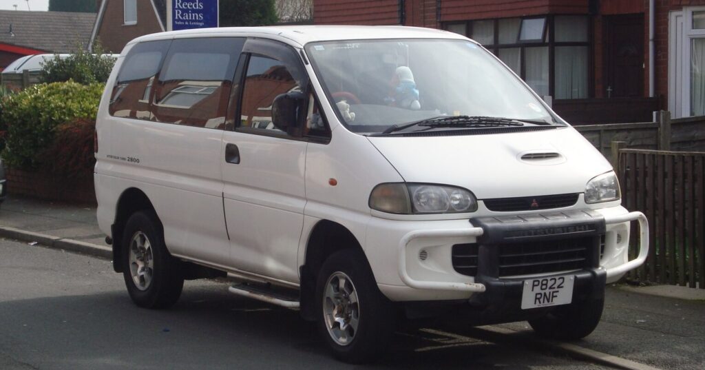 Mitsubishi Delica (L400) 1.8 4WD (95 Hp)