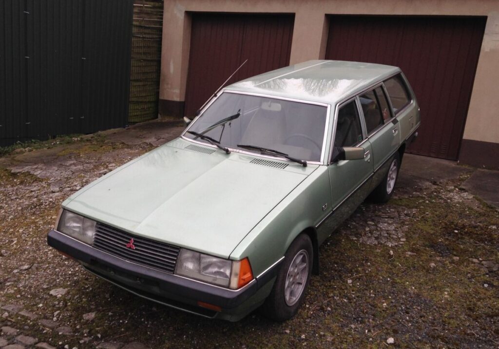 Mitsubishi Galant IV Wagon 1.6 GLX (A161V) (75 Hp)