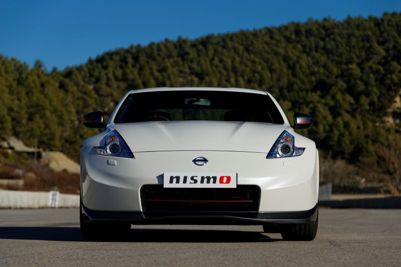 Nissan 370Z Coupe (facelift ) Nismo 3.7 V6 (344 Hp)