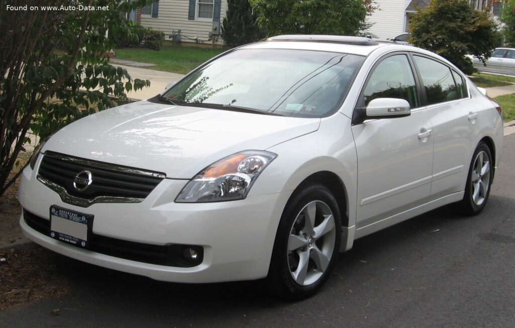 Nissan Altima IV 2.5 (177 Hp)