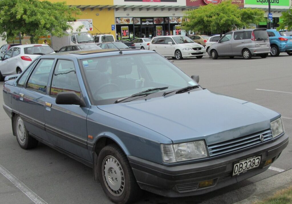 Renault 21 (B48) 1.7 i (75 Hp)