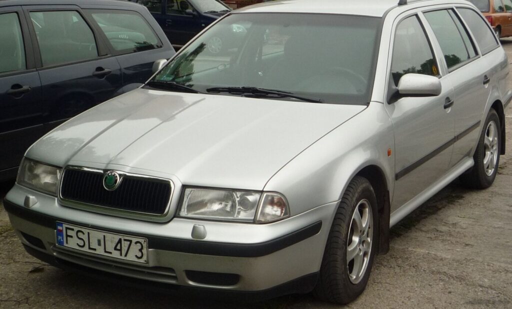 Skoda Octavia I Combi Tour 1.6 (100 Hp)