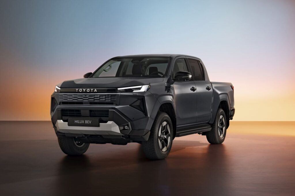 Toyota Hilux Double Cab IX 2.8d (204 Hp) 4WD Automatic