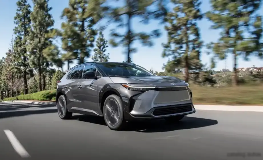 2022-2025 Toyota bZ4X 72.8 kWh (214 Hp) BEV AWD