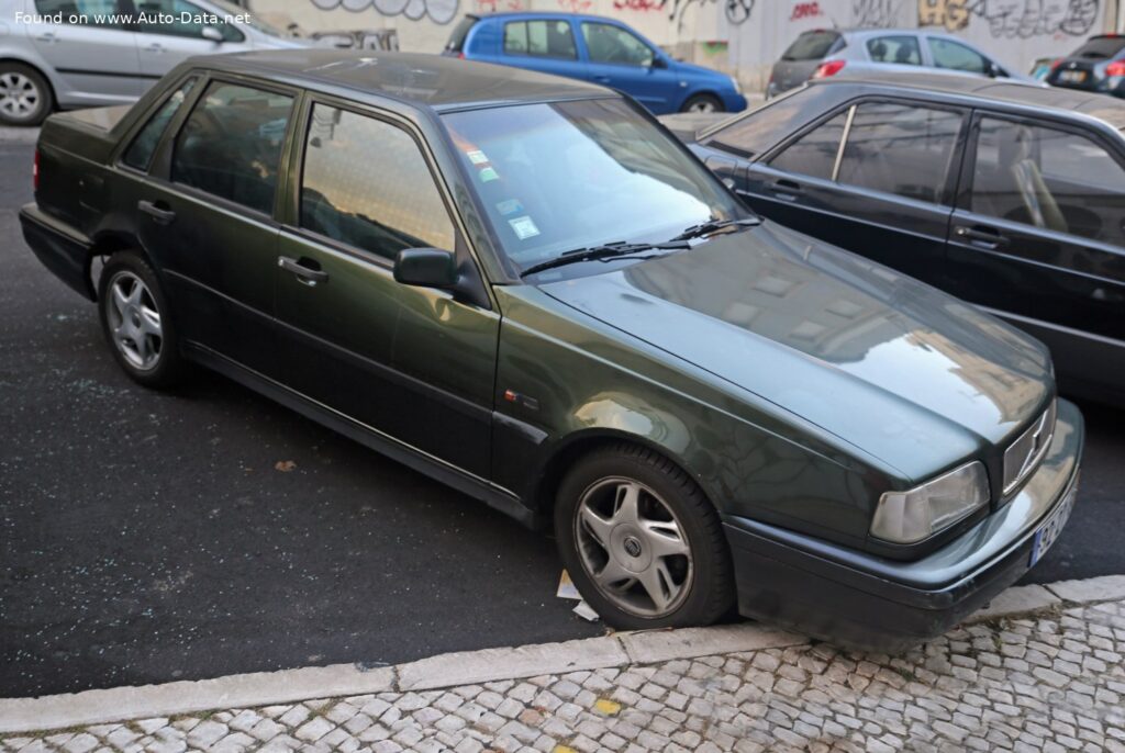 Volvo 460 L (464) 1.6 (82 Hp)