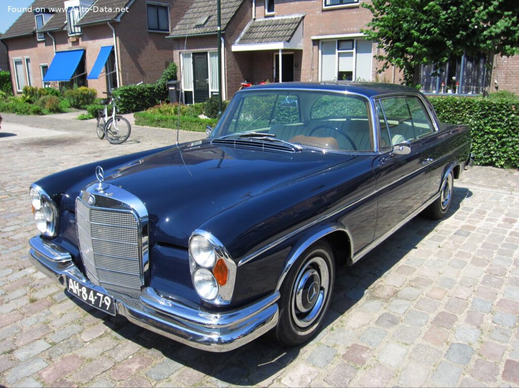 Mercedes-Benz W112 Coupe 300 SE (160 Hp)