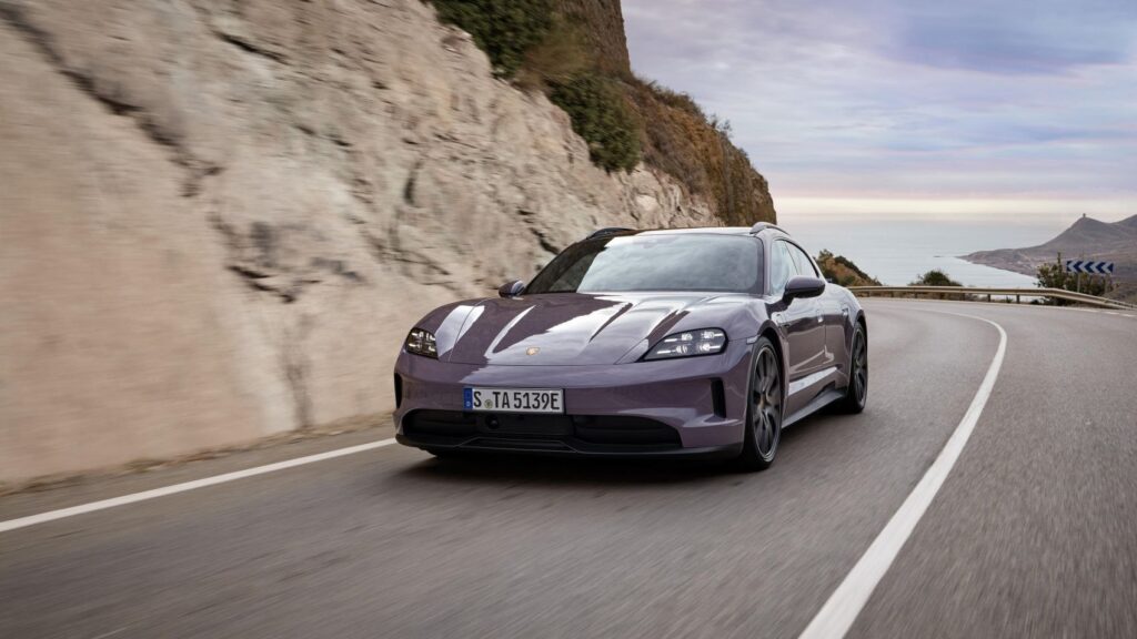 Porsche Taycan Sport Turismo (Y1A facelift ) 105 kWh (435 Hp)